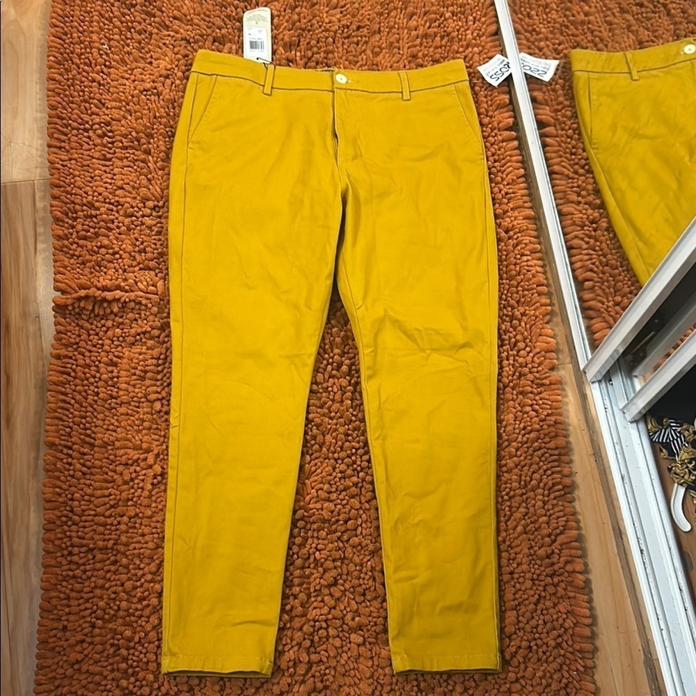 Dockers Yellow Chinos Modern Fit Cotton Blend